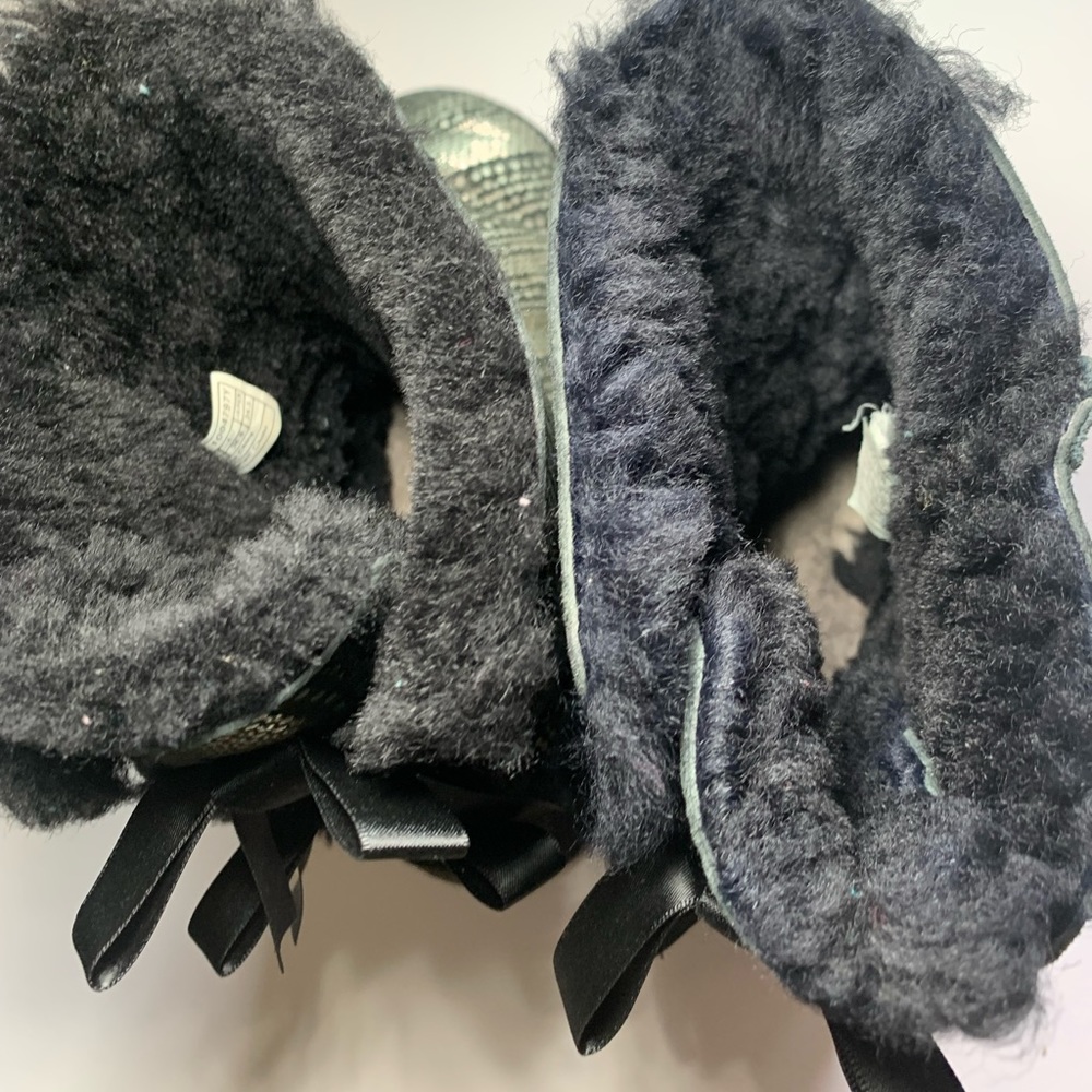 Ugg K Bailey Bow - image 7